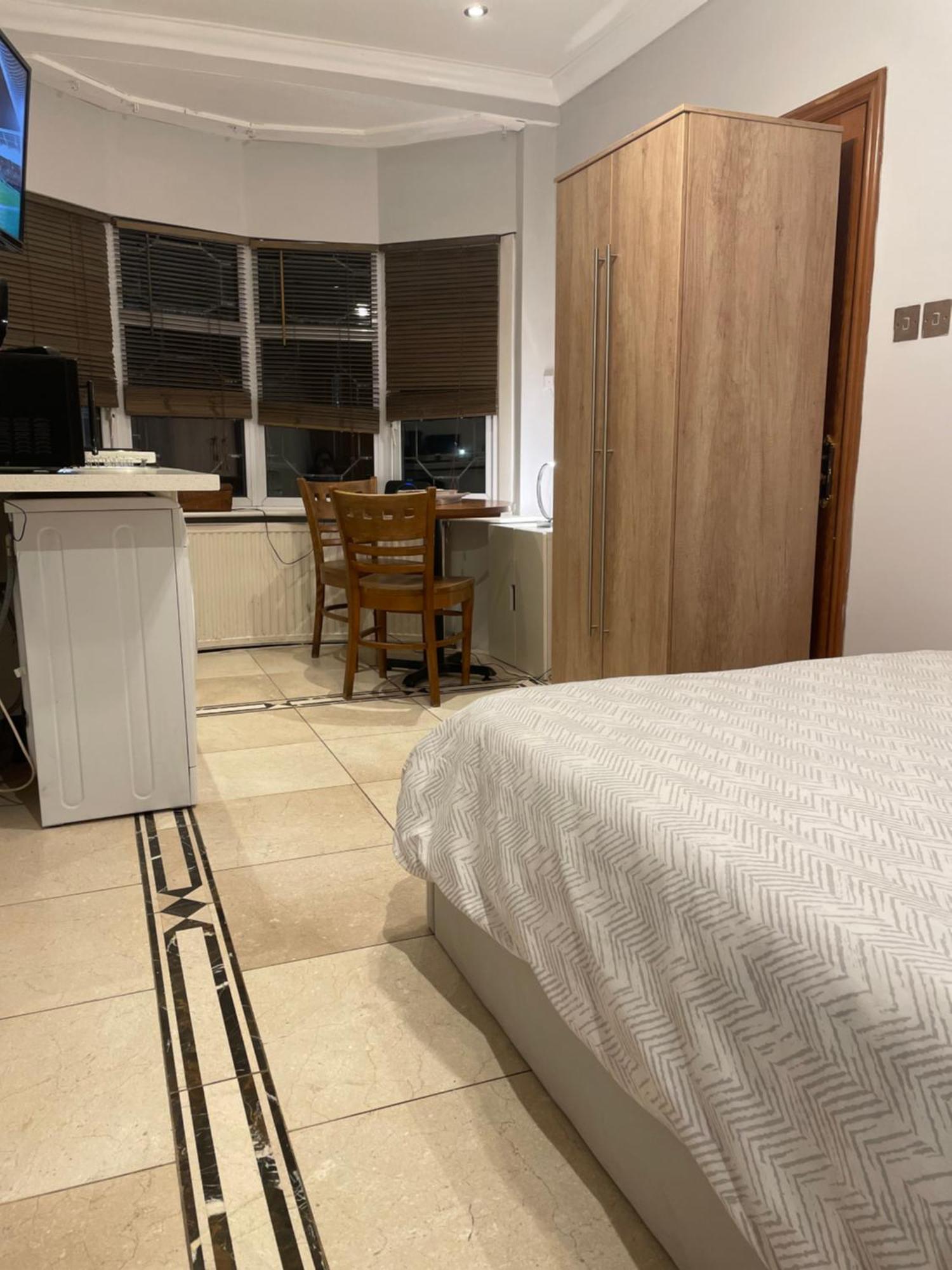 North London Studio Apartment Exteriör bild